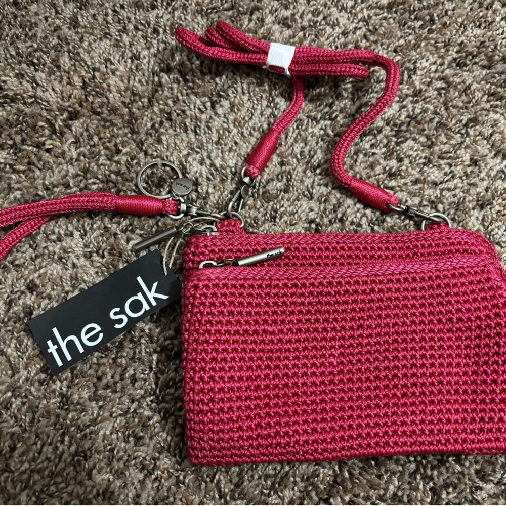 The Sak Cambria P smartphone crossbody magenta with card slots